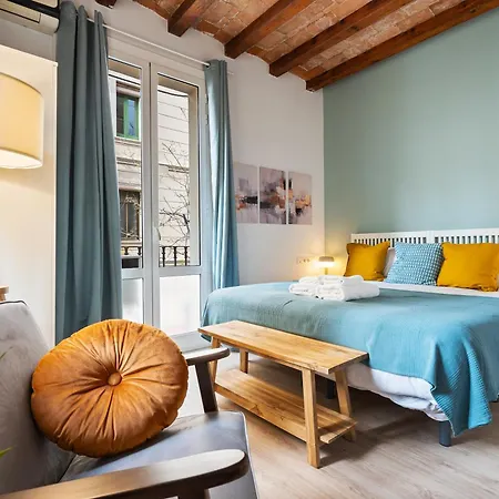 Apartment Barceloneta 12 *